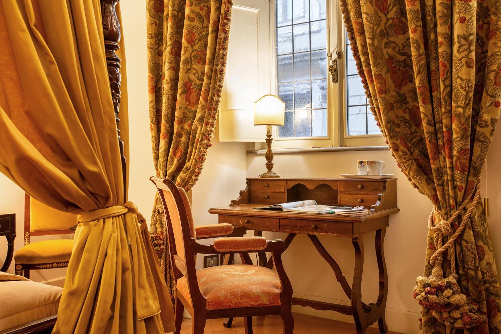 Residenza Sinibaldi - XVII Century Experience Apartment Rome Bagian luar foto