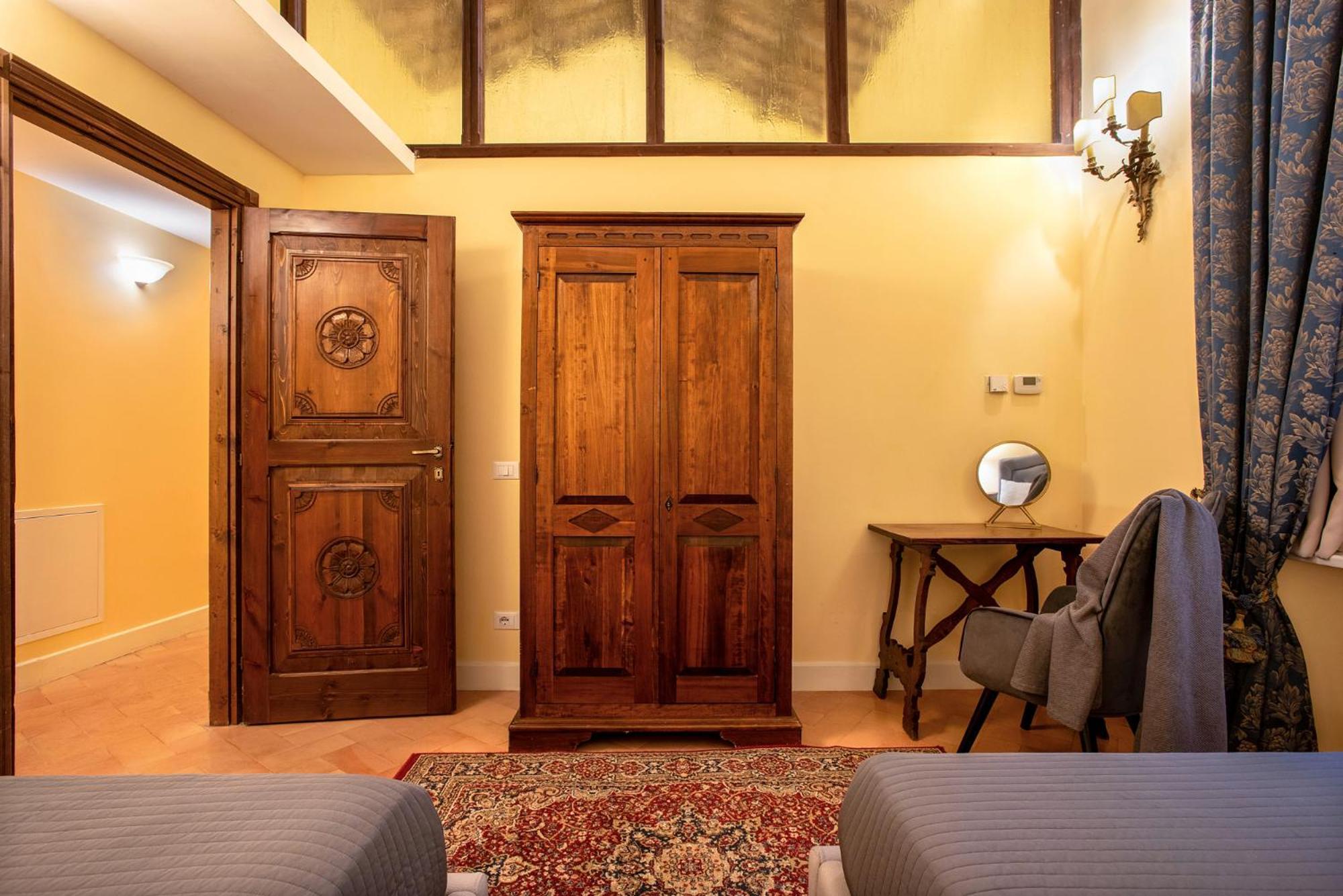 Residenza Sinibaldi - XVII Century Experience Apartment Rome Bagian luar foto