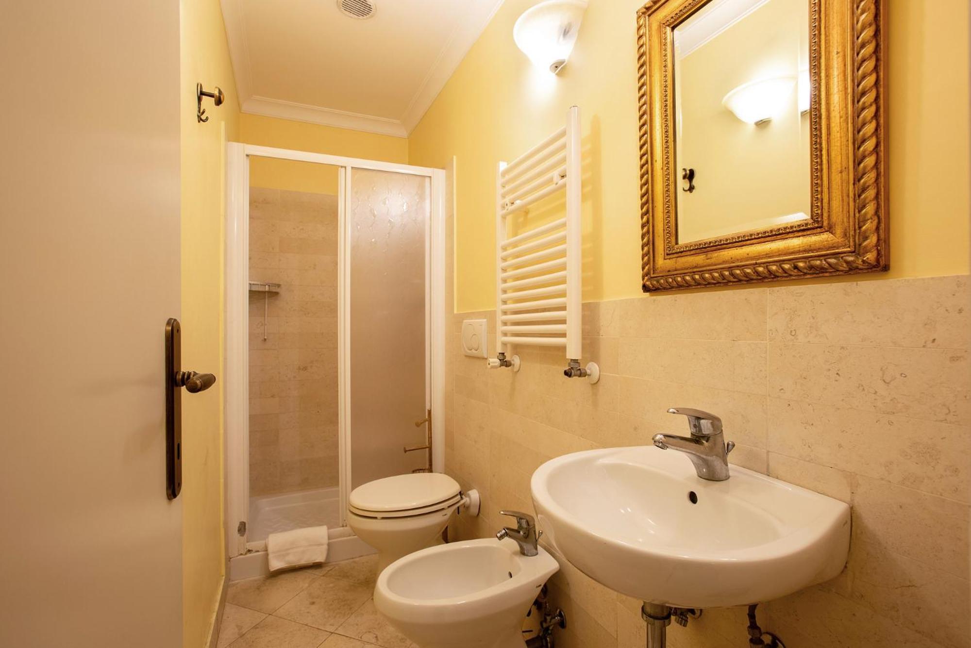 Residenza Sinibaldi - XVII Century Experience Apartment Rome Bagian luar foto